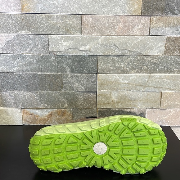 UGG All Gender Venture Daze Slide - Picture 11 of 11